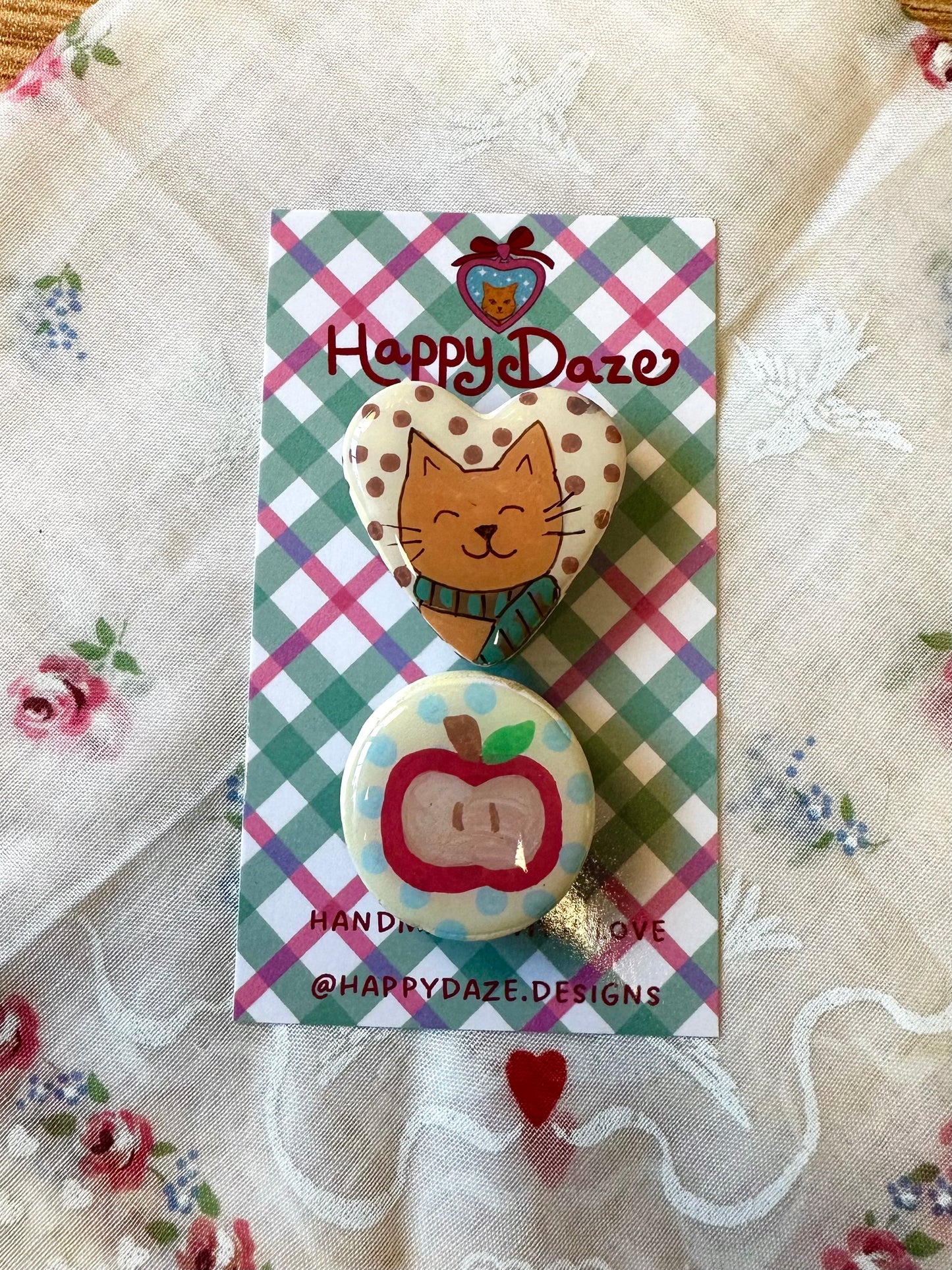 Cat and Apple Magnet