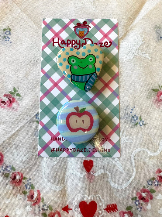 Frog and Apple Magnet
